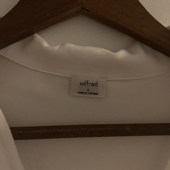 New Aritzia Wilfred Blouse - Picture 3 of 3